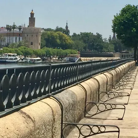 Betis A La Orilla Del Guadalquivir & Vistas A La Giralda Lejlighed *